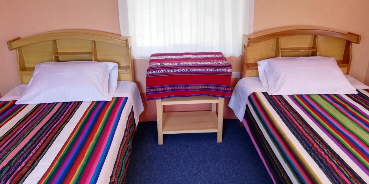 Taquile Hospedaje Mario Huillanopampa Quarto foto